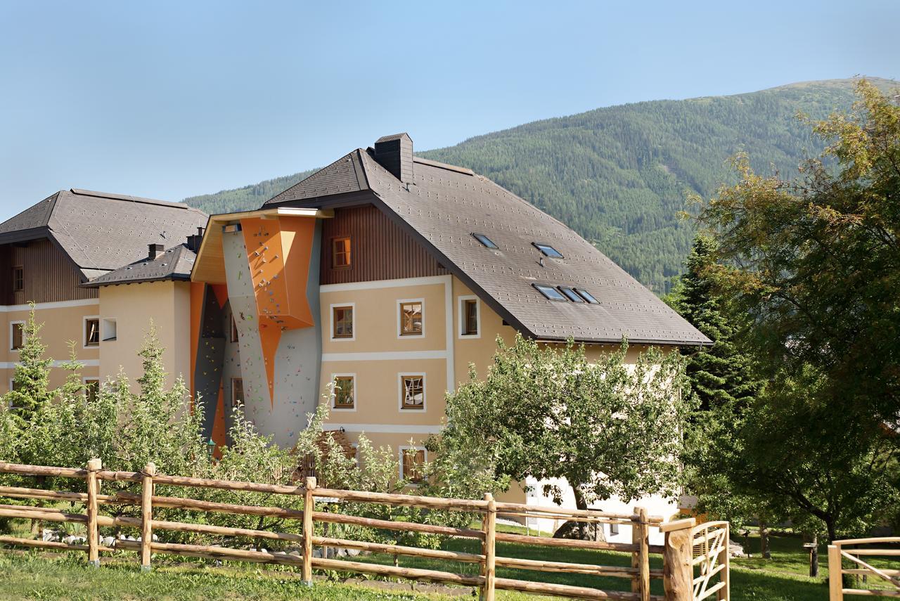 Hapimag Ferienwohnungen St Michael Sankt Michael im Lungau Exterior photo